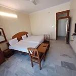Hotel Raghav Palace 1 Km Jaipur Junction & Bus Stand Sindhi Camp