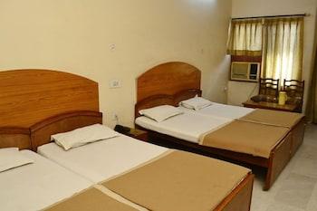 Hotel Raghav Palace 1 Km Junction & Bus Stand Sindhi Camp Jaipur