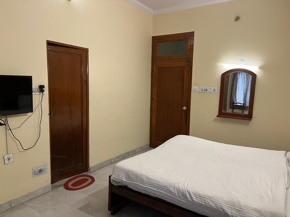 Raghav Palace 1 Km Junction & Bus Stand Sindhi Camp 2* Jaipur